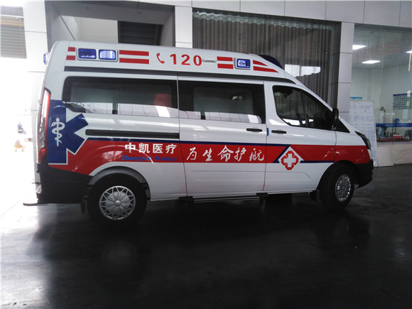 國六福特全順V362救護車.jpg