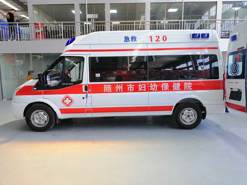 福特V348救護(hù)車 (4).jpg