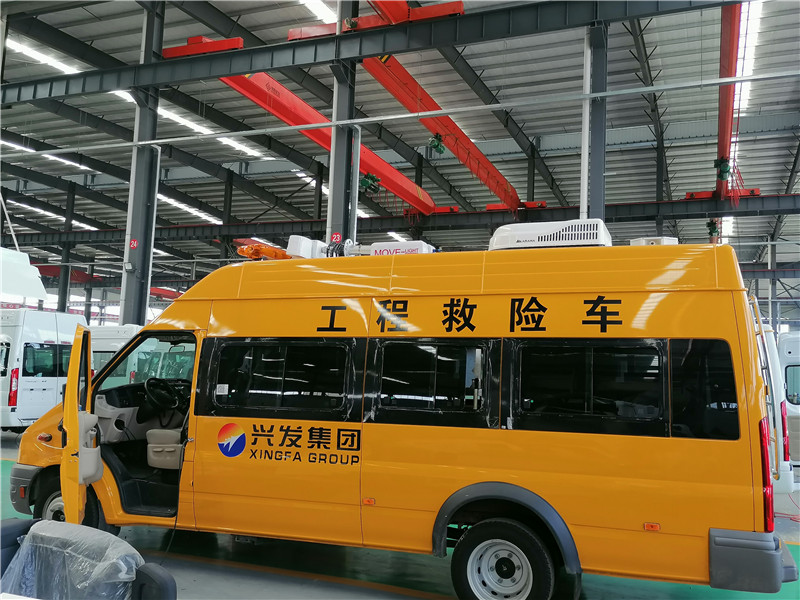 福特應(yīng)急救援氣防車圖片.jpg