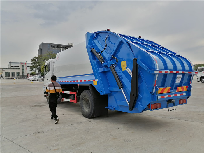 12方壓縮式垃圾車廠家在哪兒_東風(fēng)途逸4方壓縮垃圾車_廠家直銷價格更優(yōu)惠