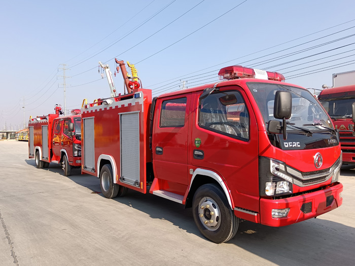 5噸消防灑水車_水罐消防車_2.5噸化工園區(qū)消防車_江鈴水罐泡沫消防車報(bào)價(jià)，質(zhì)量好