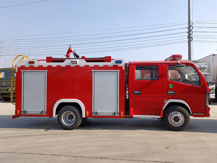 5噸消防灑水車_水罐消防車_2.5噸化工園區(qū)消防車_江鈴水罐泡沫消防車報(bào)價(jià)，質(zhì)量好