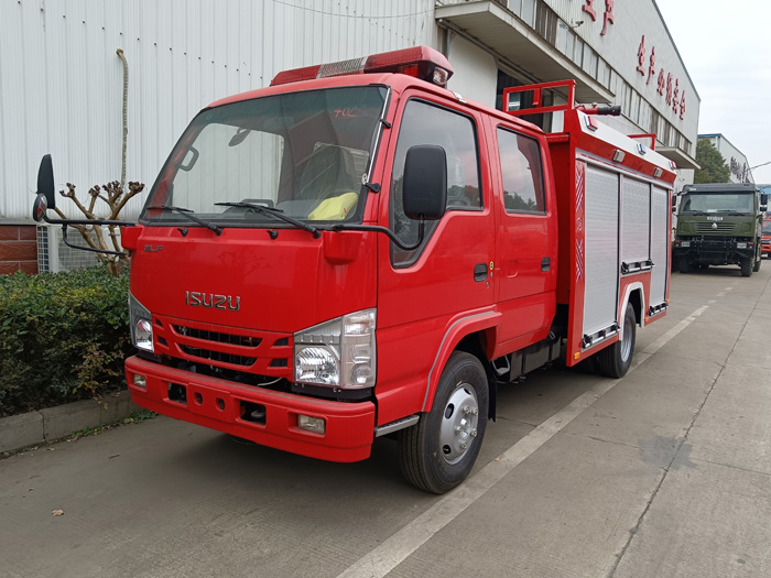 5噸消防灑水車_水罐消防車_2.5噸化工園區(qū)消防車_江鈴水罐泡沫消防車報(bào)價(jià)，質(zhì)量好