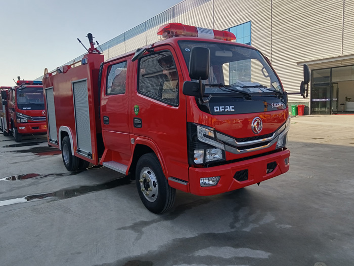 5噸消防灑水車_消防車廠家_3.5噸村鎮(zhèn)消防車_江鈴水罐泡沫消防車報(bào)價(jià)，質(zhì)量好