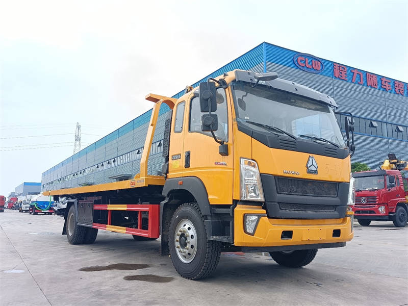 障車現(xiàn)車，豪沃5600軸距，濰柴220馬力，10噸大板