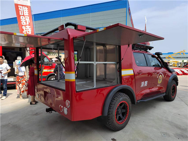 防訊救險車_救險車價格優(yōu)惠_依維柯工程救險車_依維柯?lián)岆U車廠家_消防指揮車