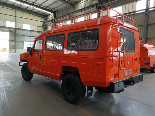 森林消防巡邏車_湖北湖南_森林防火運兵車_森林防火指揮車_四驅8座森林消防運兵車