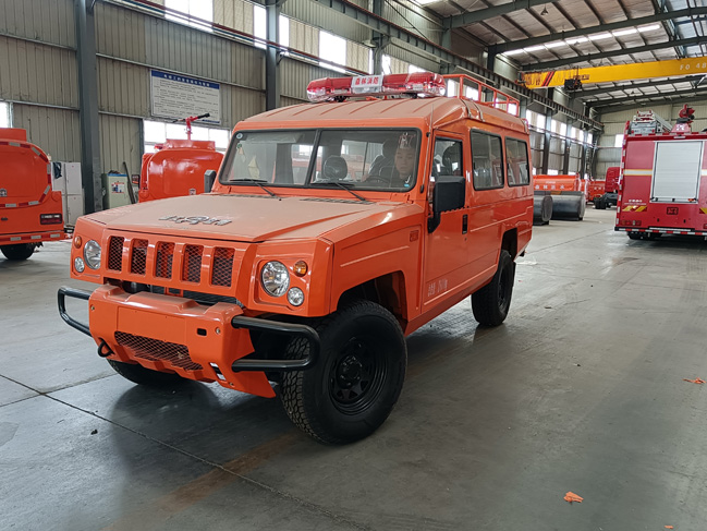 森林消防巡邏車_湖北湖南_5座消防指揮車_四驅(qū)8座勇士運兵車_質(zhì)量好價格優(yōu)