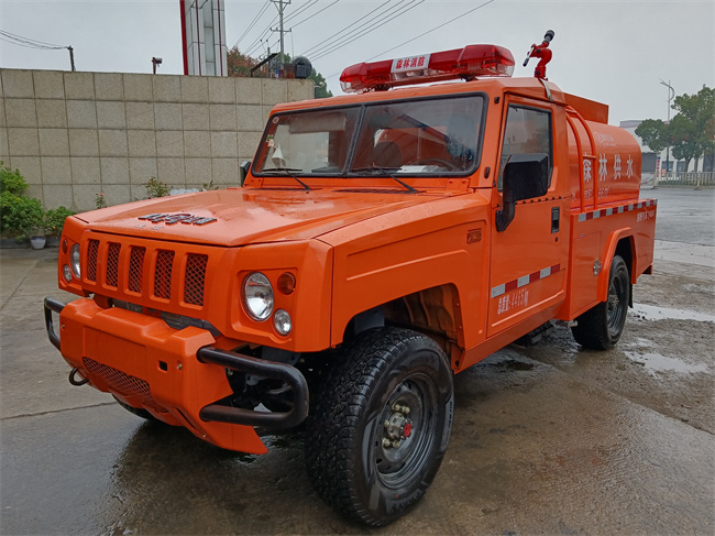 越野通信指揮車_2噸四驅(qū)供水消防車_廣西海南_四驅(qū)越野指揮車森林越野四驅(qū)消防車供水車