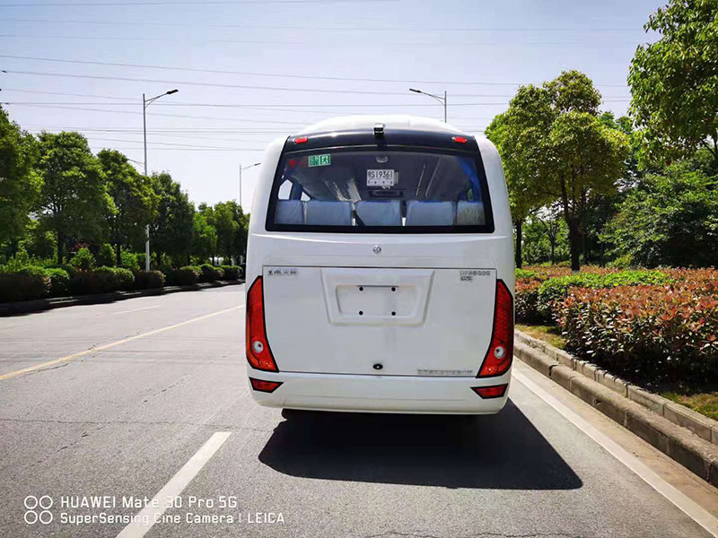 衡陽(yáng)市19座通勤客車 二手客車出口 東風(fēng)客車 客運(yùn)客車 村村通客車 客車玻璃 客車配件 9座客車配件