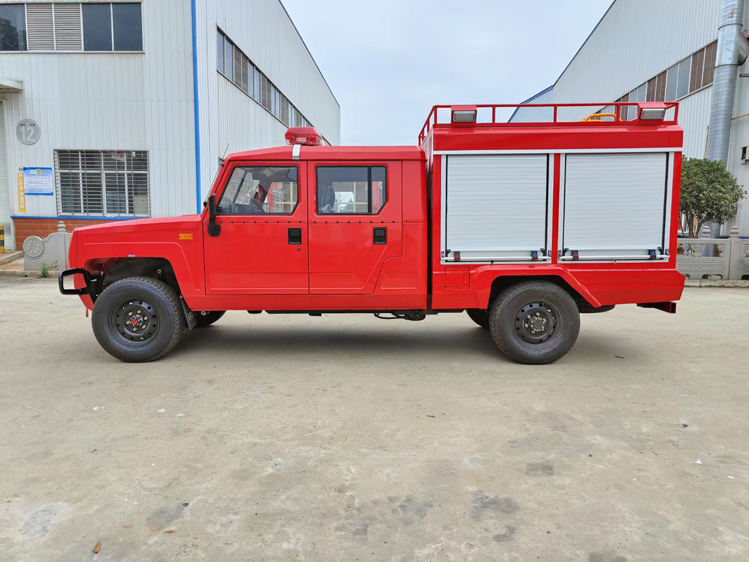 四驅(qū)器材消防社區(qū)園區(qū)滅火車_廣西重慶 小型巡邏車_城市鄉(xiāng)鎮(zhèn)民用水罐救援滅火車