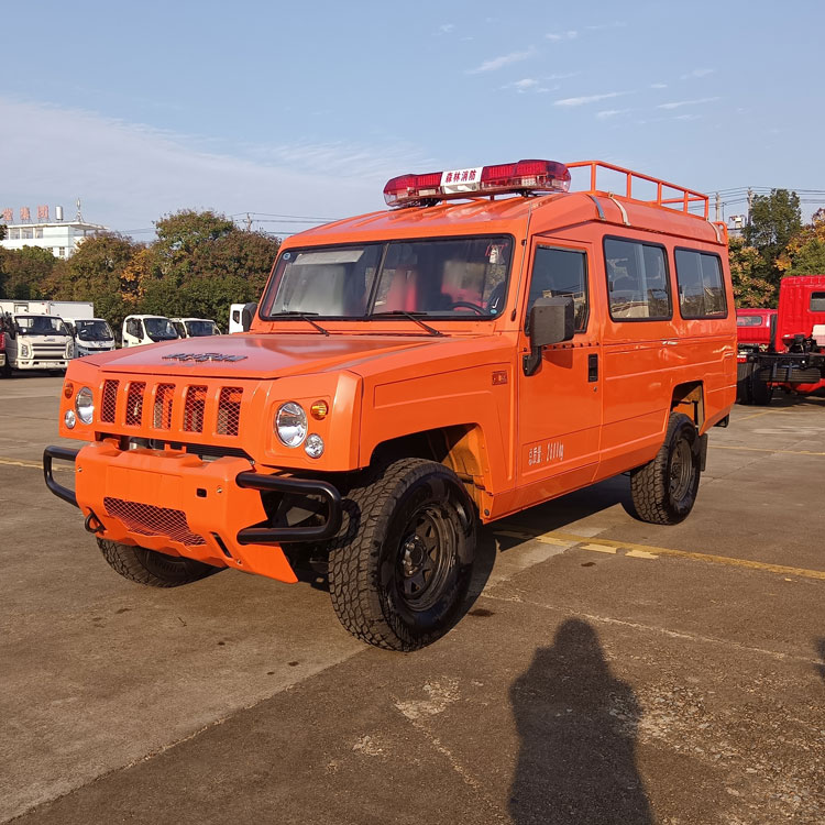 四驅(qū)器材消防無人機信息處理車_山東湖北 2噸小型消防車_應(yīng)急滅火救援車