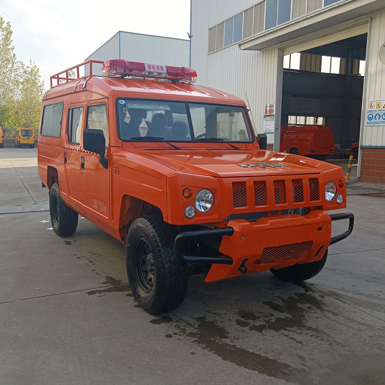 四驅(qū)器材消防應(yīng)急救援車_河北山西 搶險救援救火車_水罐式泡沫滅火車