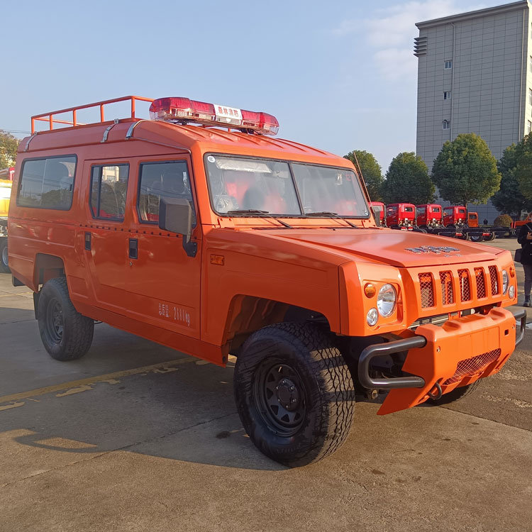 四驅(qū)小型皮卡器材消防車_山東湖北 2噸小型消防車_應(yīng)急滅火救援車