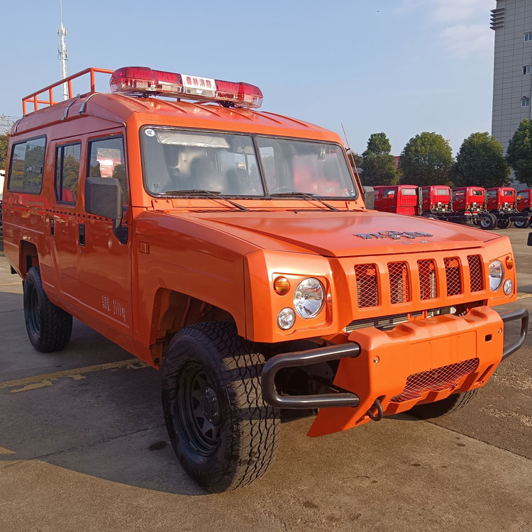 小型電動(dòng)器材消防車_北京天津 城鎮(zhèn)救援多功能滅火車_高空噴水救援車