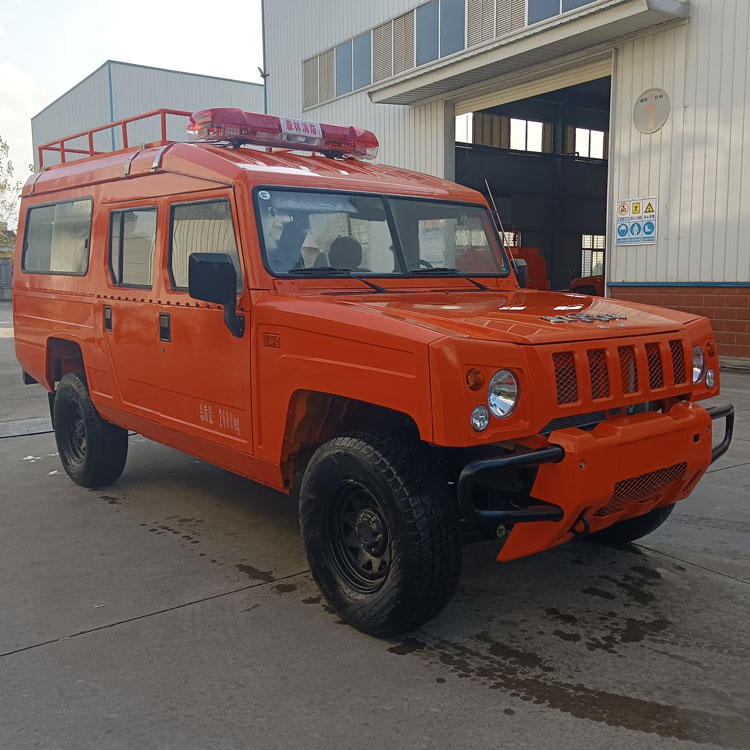 四驅(qū)小型皮卡器材消防車_山東湖北 2噸小型消防車_應(yīng)急滅火救援車