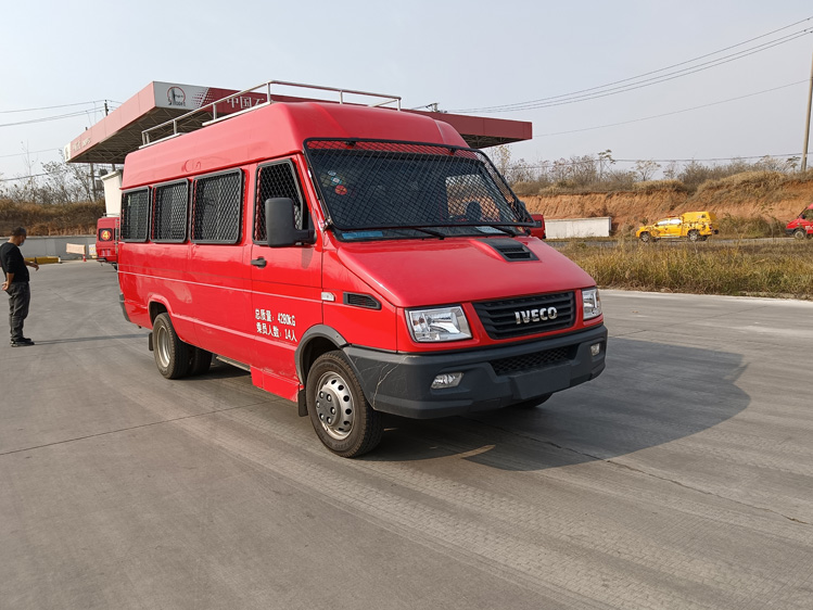 四驅(qū)器材消防無人機(jī)信息處理車_山東湖北 應(yīng)急消防設(shè)備運(yùn)輸車_鄉(xiāng)鎮(zhèn)社區(qū)應(yīng)急消防車