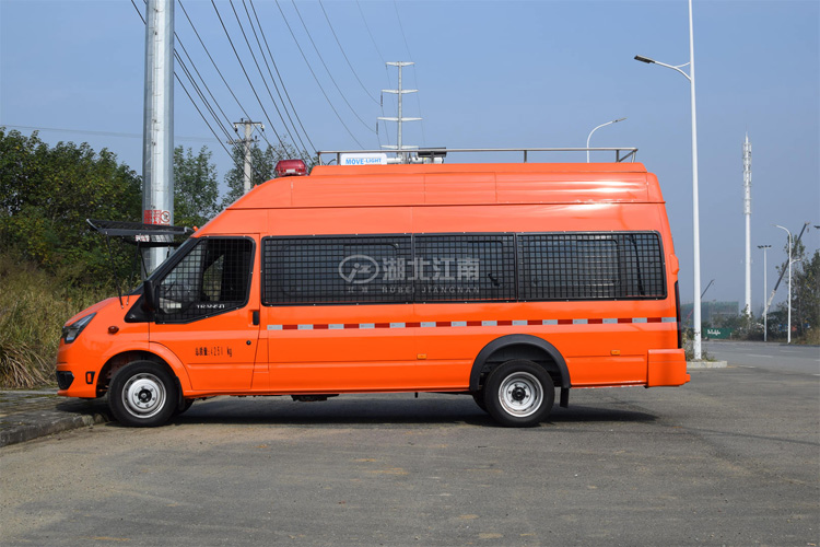 四驅(qū)器材消防應(yīng)急救援車_河北山西 搶險救援救火車_水罐式泡沫滅火車