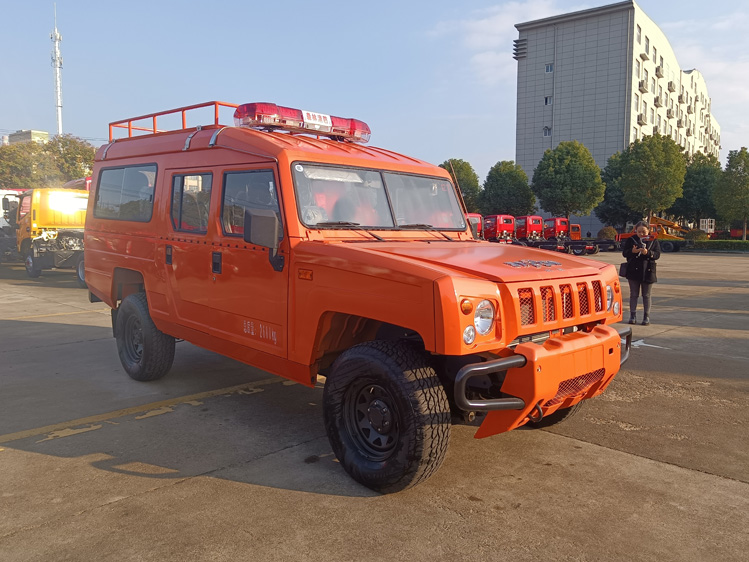 林區(qū)消防運兵車_山地消防供水車10-15人 北汽火災(zāi)救援運兵車_小型森林消防車 