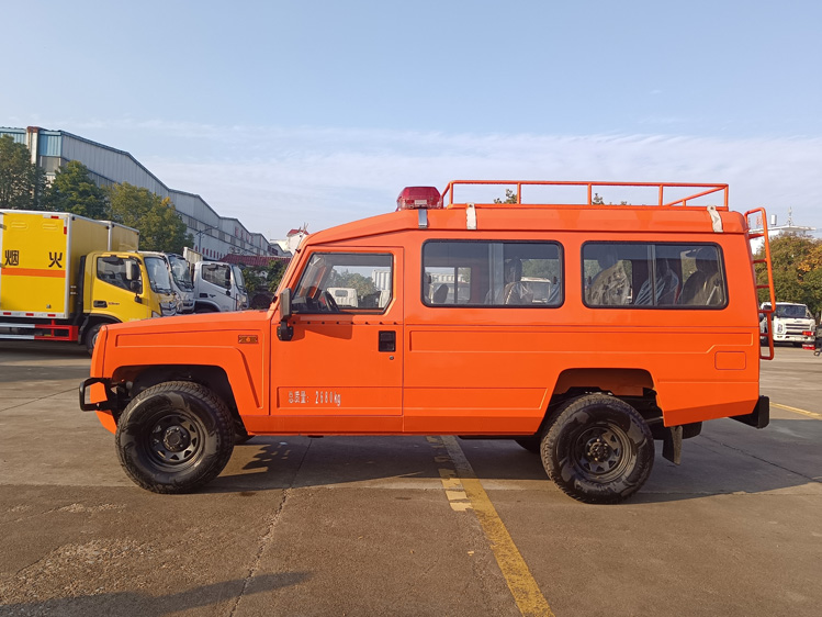 10-15人座消防運兵指揮車_越野運兵巡邏車 北汽火災(zāi)救援運兵車_小型森林消防車 