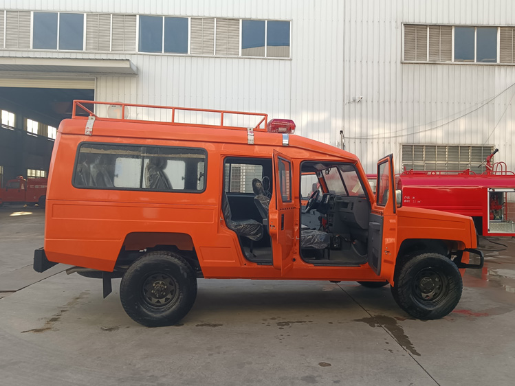 10-15人座消防運兵指揮車_越野運兵巡邏車 北汽火災(zāi)救援運兵車_小型森林消防車 