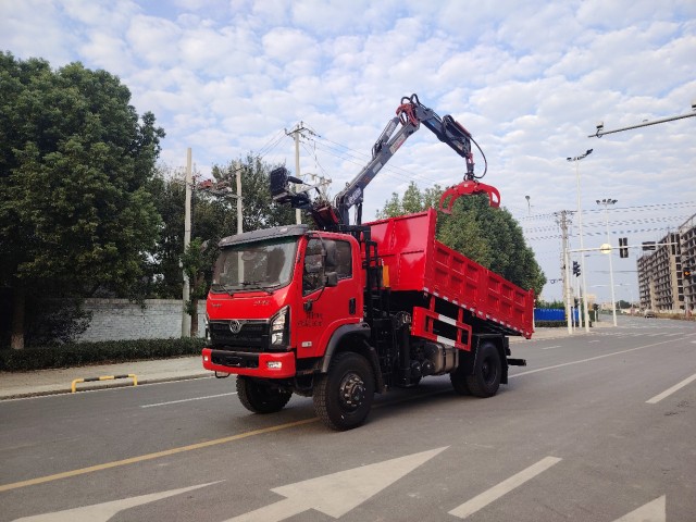 格雷普抓木機(jī)抓草機(jī)4.7米伸縮臂旋轉(zhuǎn)抓木機(jī)銷售四驅(qū)抓斗垃圾車