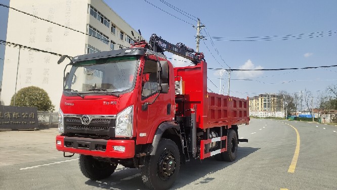 格雷普運(yùn)行穩(wěn)定隨車抓木機(jī)運(yùn)行調(diào)試4.2米標(biāo)準(zhǔn)款抓木機(jī)四驅(qū)抓斗垃圾車