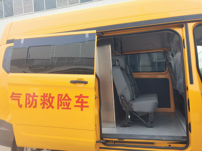 依維柯救援車_多功能搶險(xiǎn)氣防車_化工泄漏搶險(xiǎn)氣防車 山東化工園區(qū)氣防車 福特V362應(yīng)急救援氣防車_礦山救護(hù)車_福特V348救險(xiǎn)車