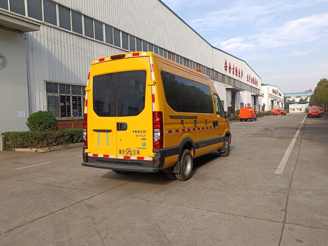 依維柯救險車_氣體防護車_氣防救險車_管線搶修氣防車 山東化工園區(qū)氣防車 福特V362應(yīng)急救援氣防車_氣防站搶險救援車_抽油泵站氣防車