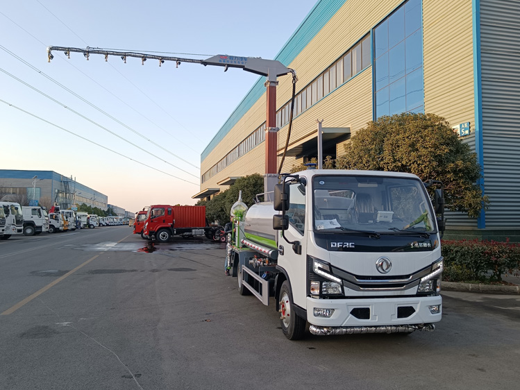 15方抑塵車_火車運煤抑塵劑噴灑車15方鐵路抑塵車_自動感應噴灑車_煤廠抑塵運輸車_煤礦降塵噴霧車自動噴淋