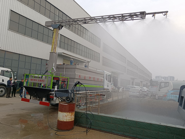 東風(fēng)多利卡5方鐵路抑塵車_鐵路煤炭抑塵車煤礦火車皮霧炮噴霧車_15噸固化劑噴灑車價(jià)格優(yōu)_鐵道煤炭抑塵劑噴灑車_煤礦霧炮噴霧車