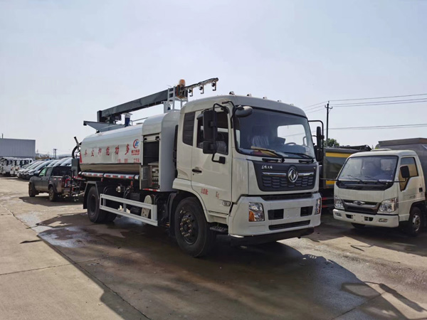 東風天錦抑塵噴桿鐵路抑塵車_30米噴射高炮15噸方罐鐵路抑塵車_鐵路噴霧抑塵車多少錢_煤炭運輸抑塵車