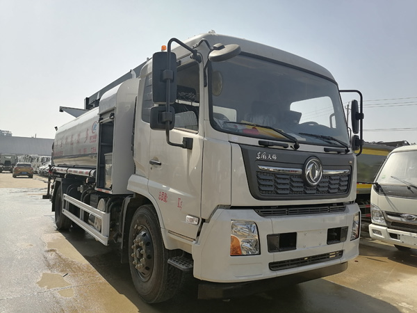 東風(fēng)福瑞卡鐵路抑塵車_抑塵霧炮車多功能固化劑噴灑車_12方抑塵灑水車廠家直供_噴霧降塵車_15噸煤炭運(yùn)輸抑塵車