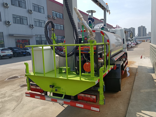 東風5噸鐵路抑塵車_伸縮臂降塵車鐵路軌道運煤噴霧車_鐵路噴灑車_鐵路霧炮抑塵車_15噸固化劑噴淋車