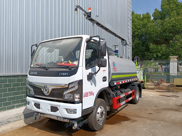 東風(fēng)D6-5噸鐵路抑塵車_鐵路運(yùn)輸降塵車國(guó)六12噸鐵路抑塵車_煤礦霧炮噴霧車廠家價(jià)格_15噸運(yùn)煤固化封層車