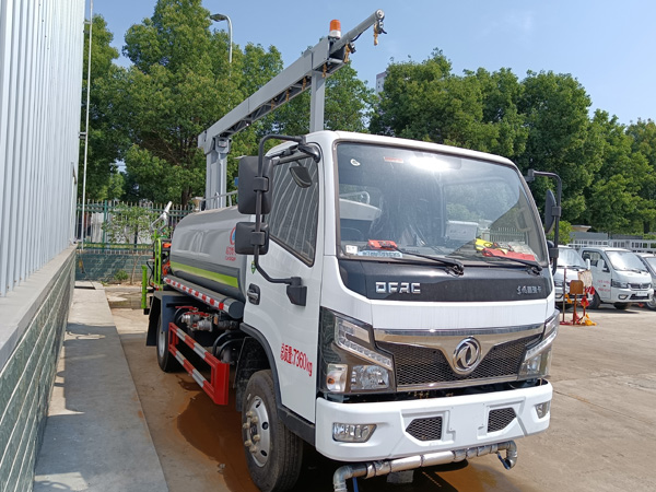 東風(fēng)天錦多功能鐵路抑塵車_鐵道煤炭抑塵劑噴灑車12-15噸鐵路抑塵車_火車皮抑塵劑封層車_噴霧封層車_旋轉(zhuǎn)伸縮抑塵噴灑桿