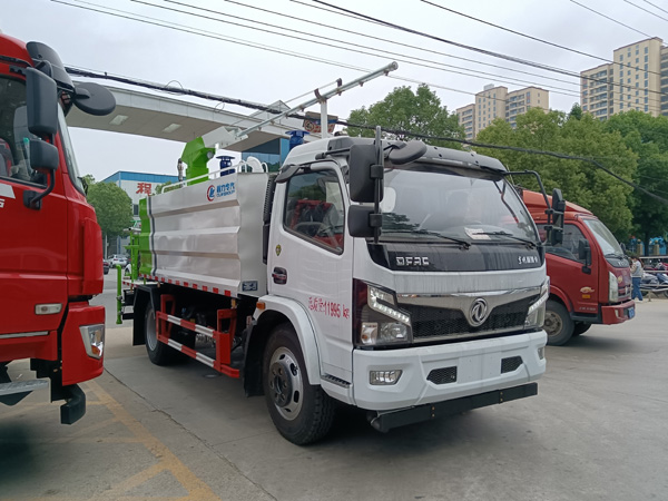 東風(fēng)天錦鐵路抑塵車_鐵路道路抑塵車鐵路運(yùn)煤降塵噴霧車_5方鐵路抑塵車_降塵灑水車便宜_東風(fēng)D9煤炭降霾車_10方煤炭揚(yáng)塵噴霧車廠家直銷