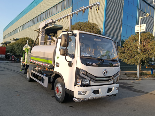 東風(fēng)福瑞卡鐵路抑塵車_抑塵霧炮車15噸鐵路抑塵車_鐵路煤炭運輸降塵車價格便宜_鐵路礦場抑塵車_火車煤炭抑塵劑噴灑車