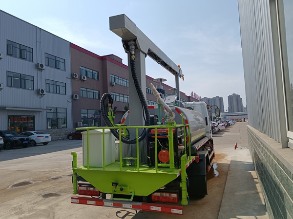 5噸火車皮抑塵劑噴灑車_鐵路工地抑塵車15方鐵路抑塵車_火車皮裝煤抑塵車廠家價(jià)格_東風(fēng)D9鐵路煤炭抑塵降霾車_鐵路裝卸煤炭防塵車多少錢