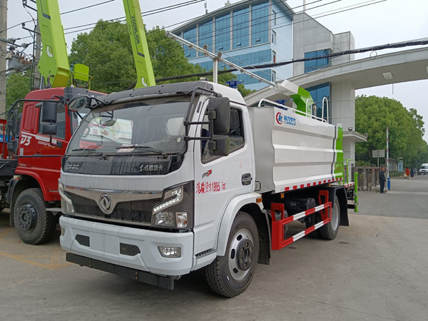 東風(fēng)小多利卡5立方鐵路抑塵車_鐵路運(yùn)煤抑塵車鐵路煤場抑塵灑水車_10-15方煤炭固化封層車價格便宜_自動噴灑車_多功能固化劑噴灑車