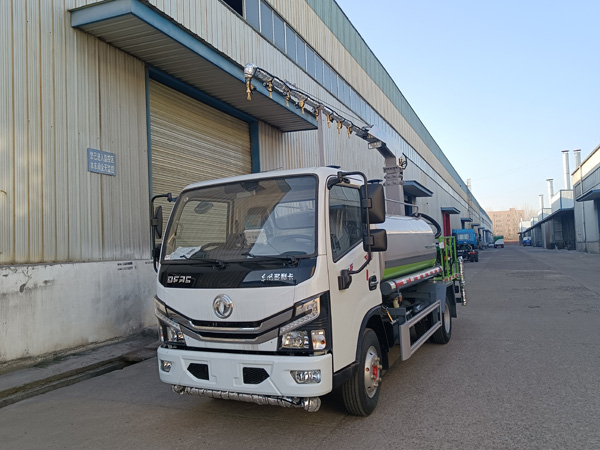 東風(fēng)華神T3鐵路抑塵車_霧炮灑水車小型多功能鐵路抑塵車_煤炭固化劑噴灑車多少錢_噴霧車皮封層車_15噸鐵路煤炭抑塵