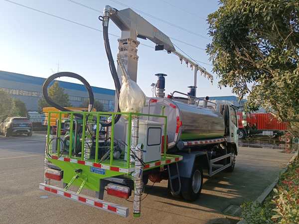 東風(fēng)天錦抑塵噴桿鐵路抑塵車_30米噴射高炮鐵路軌道運(yùn)煤噴霧車_鐵路噴灑車_鐵路霧炮抑塵車_15噸固化劑噴淋車