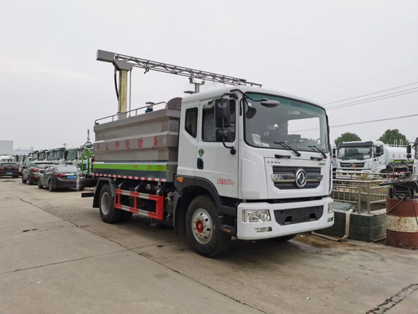 東風(fēng)天錦抑塵噴桿鐵路抑塵車_30米噴射高炮鐵路軌道運(yùn)煤噴霧車_鐵路噴灑車_鐵路霧炮抑塵車_15噸固化劑噴淋車