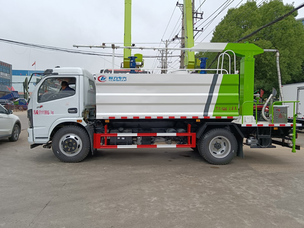 12噸抑塵劑噴灑車_鐵路煤炭抑塵劑噴灑車國(guó)六5噸鐵路抑塵車_消毒防疫灑水車功能全_煤場(chǎng)霧炮抑塵車_15噸噴桿折臂式降塵車