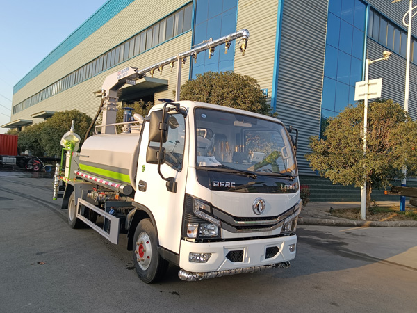 東風(fēng)D9煤碳降塵車_火車皮煤炭抑塵劑封層車鐵路運(yùn)煤降塵噴霧車_5方鐵路抑塵車_降塵灑水車便宜_東風(fēng)D9煤炭降霾車_10方煤炭揚(yáng)塵噴霧車廠家直銷