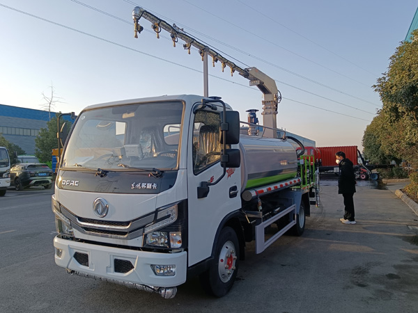 東風(fēng)天錦多功能鐵路抑塵車_鐵道煤炭抑塵劑噴灑車鐵路煤場抑塵灑水車_10-15方煤炭固化封層車價格便宜_自動噴灑車_多功能固化劑噴灑車